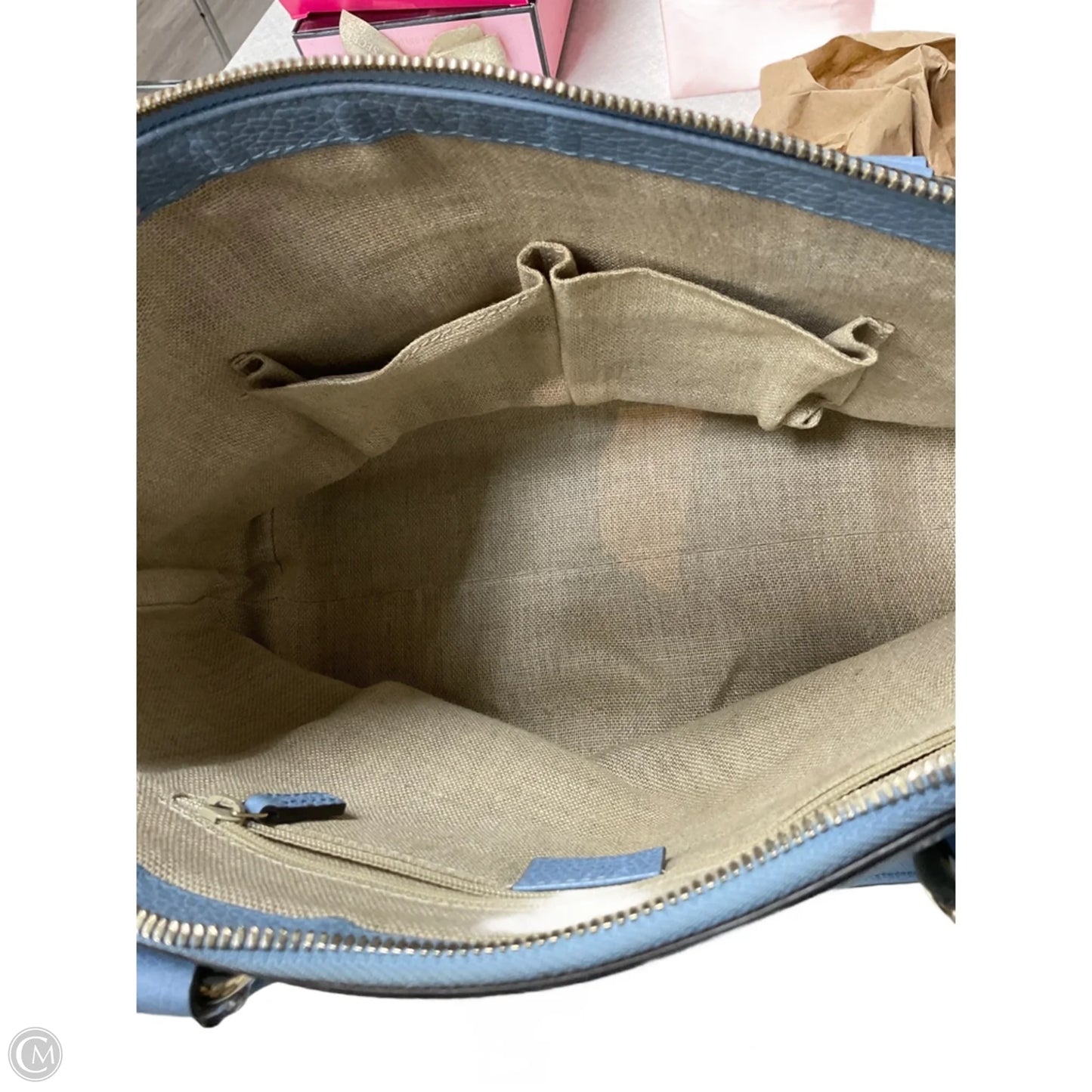 Handbag Luxury Designer By Gucci, Size: Medium