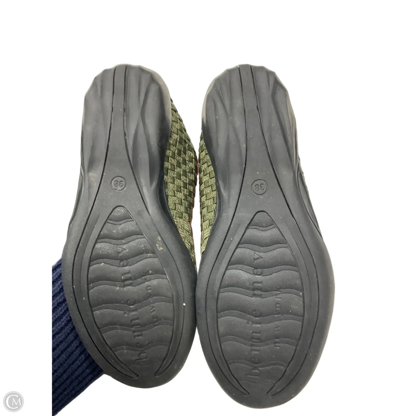 Shoes Flats By Clothes Mentor In Green, Size: 8