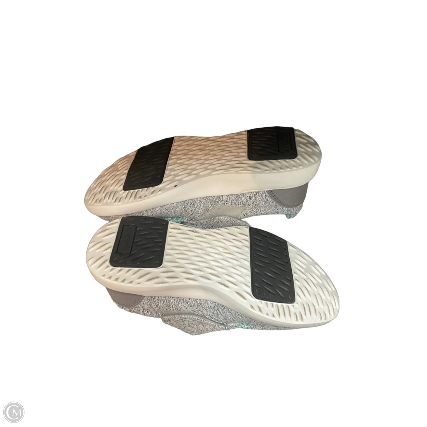 Shoes Sneakers By Clothes Mentor In Grey, Size: 8.5
