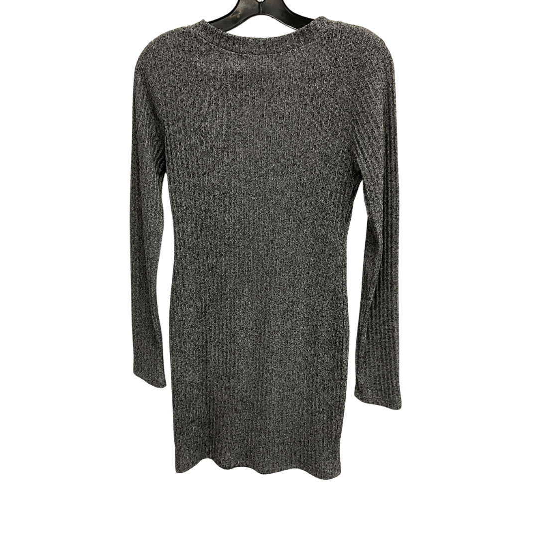 Dress Sweater By Everly In Grey, Size: M