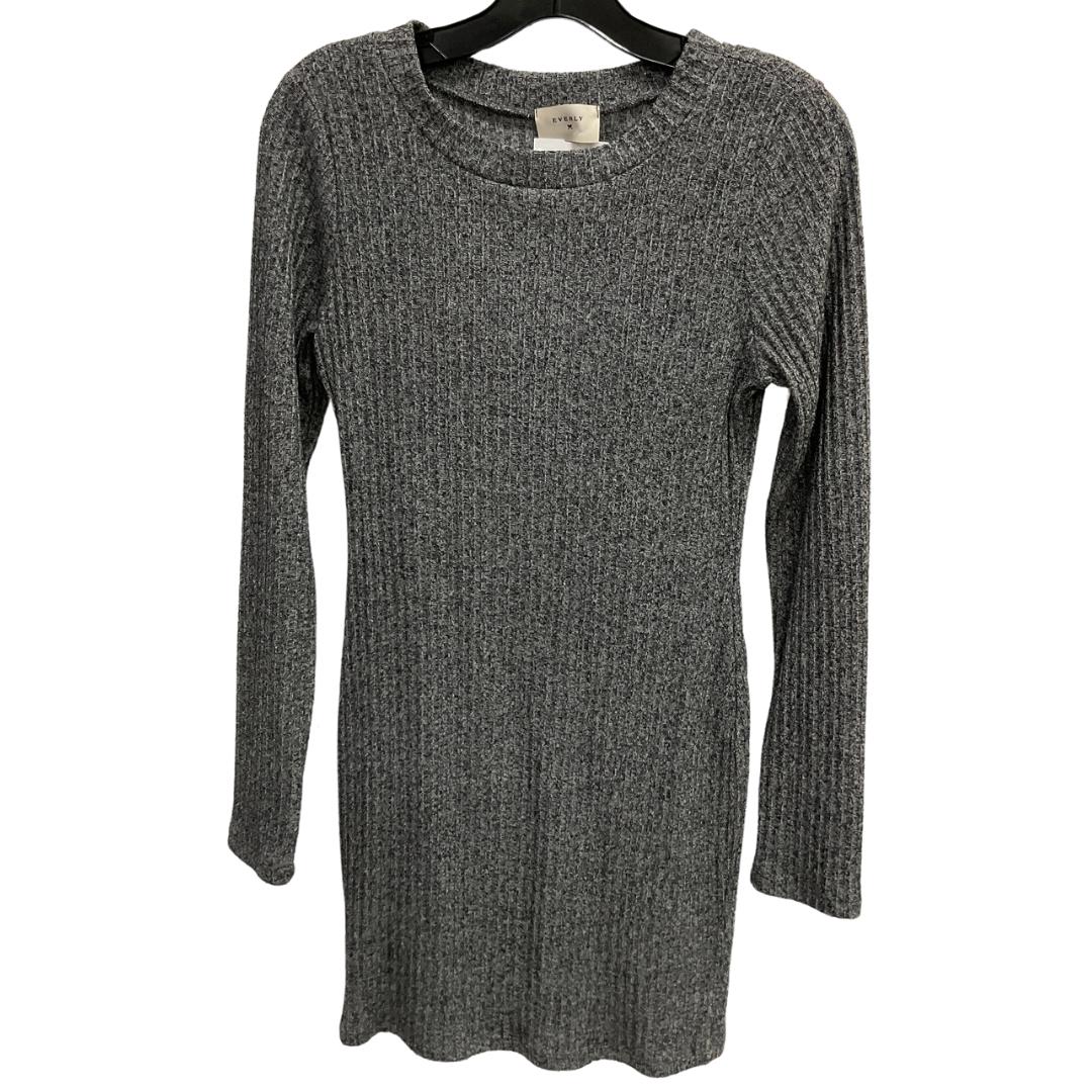 Dress Sweater By Everly In Grey, Size: M