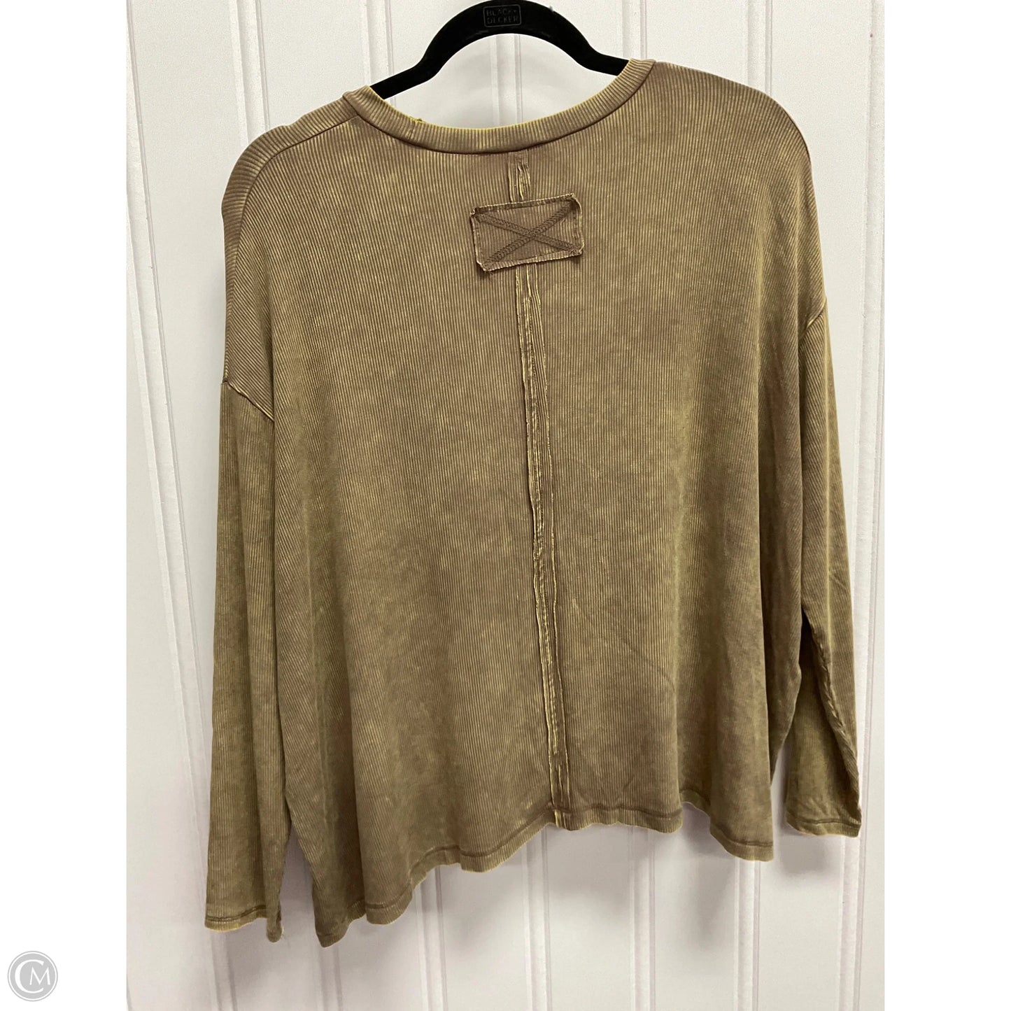 Top Long Sleeve By Zenana In Green, Size: L