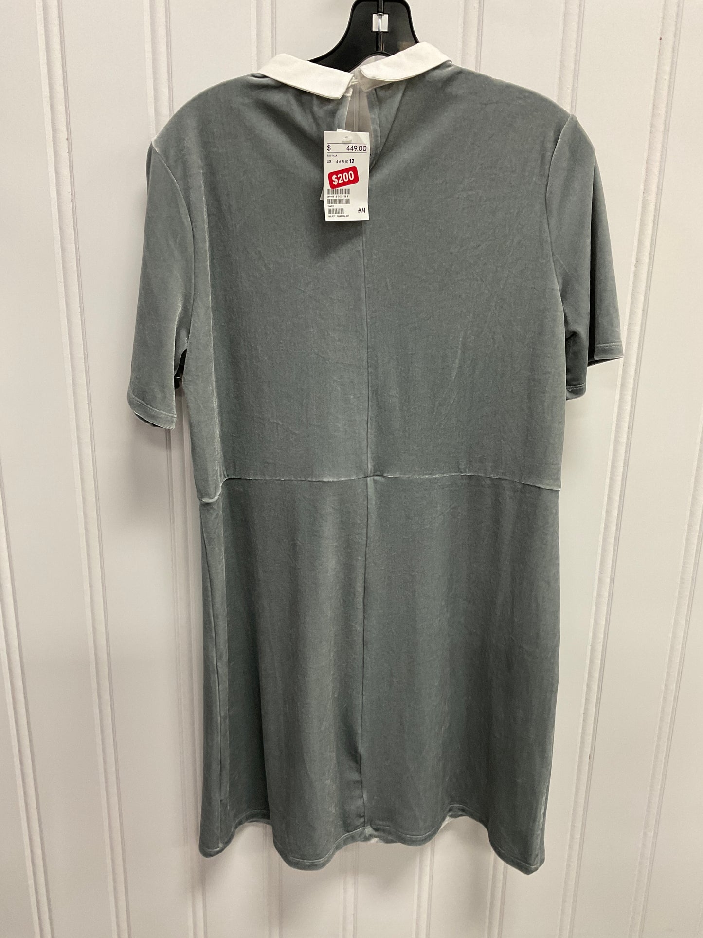 Dress Casual Short By Divided In Grey, Size:L