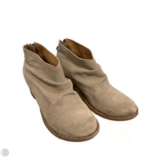 Boots Ankle Heels By Cmc In Tan, Size: 10