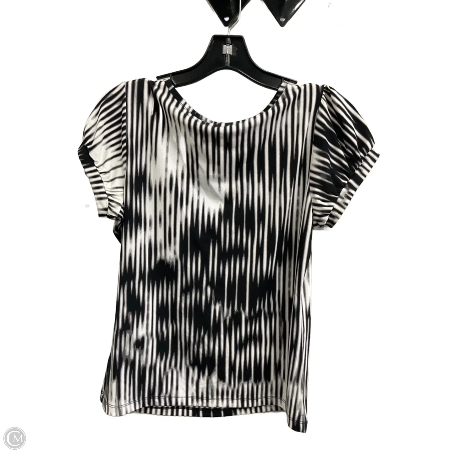 Top Short Sleeve By Worthington In Geometric Pattern, Size: Mp