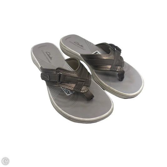 Sandals Flip Flops By Clarks In Silver, Size: 5