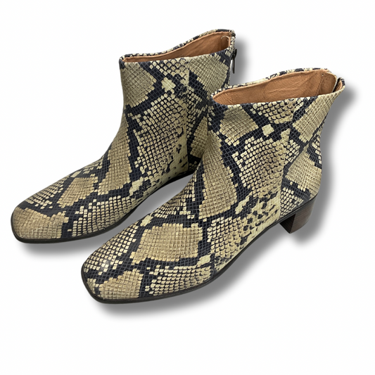 Boots Ankle Heels By Madewell In Snakeskin Print, Size: 9.5