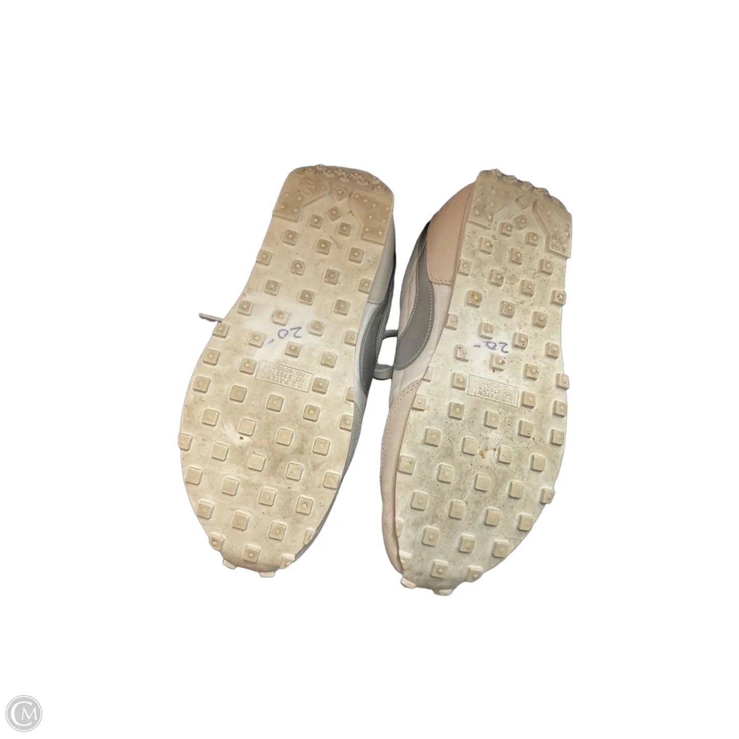 Shoes Sneakers By Nike In Silver & White, Size: 8