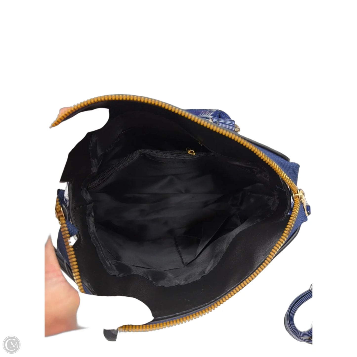 Handbag By Clothes Mentor, Size: Medium