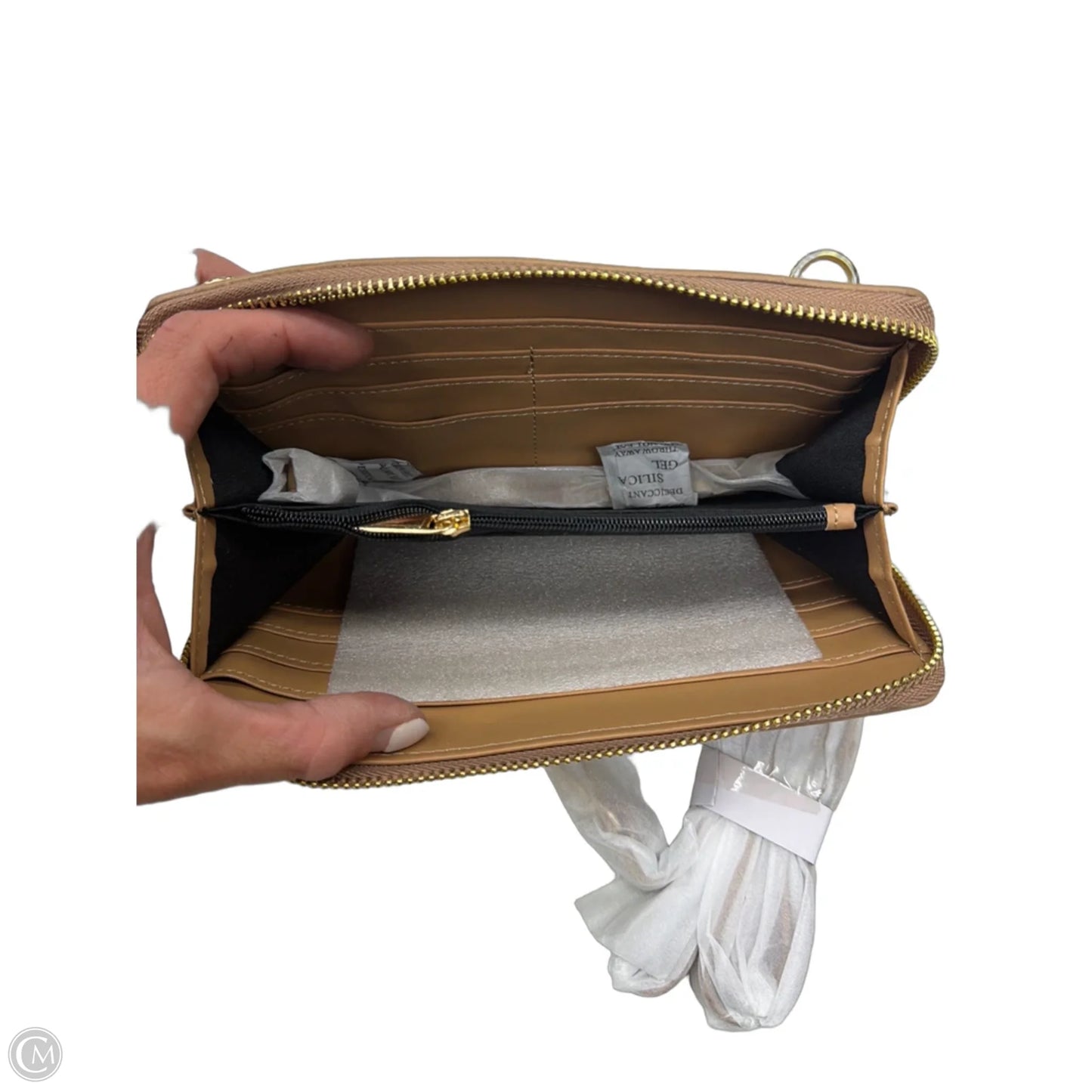 Wallet By Clothes Mentor, Size: Medium