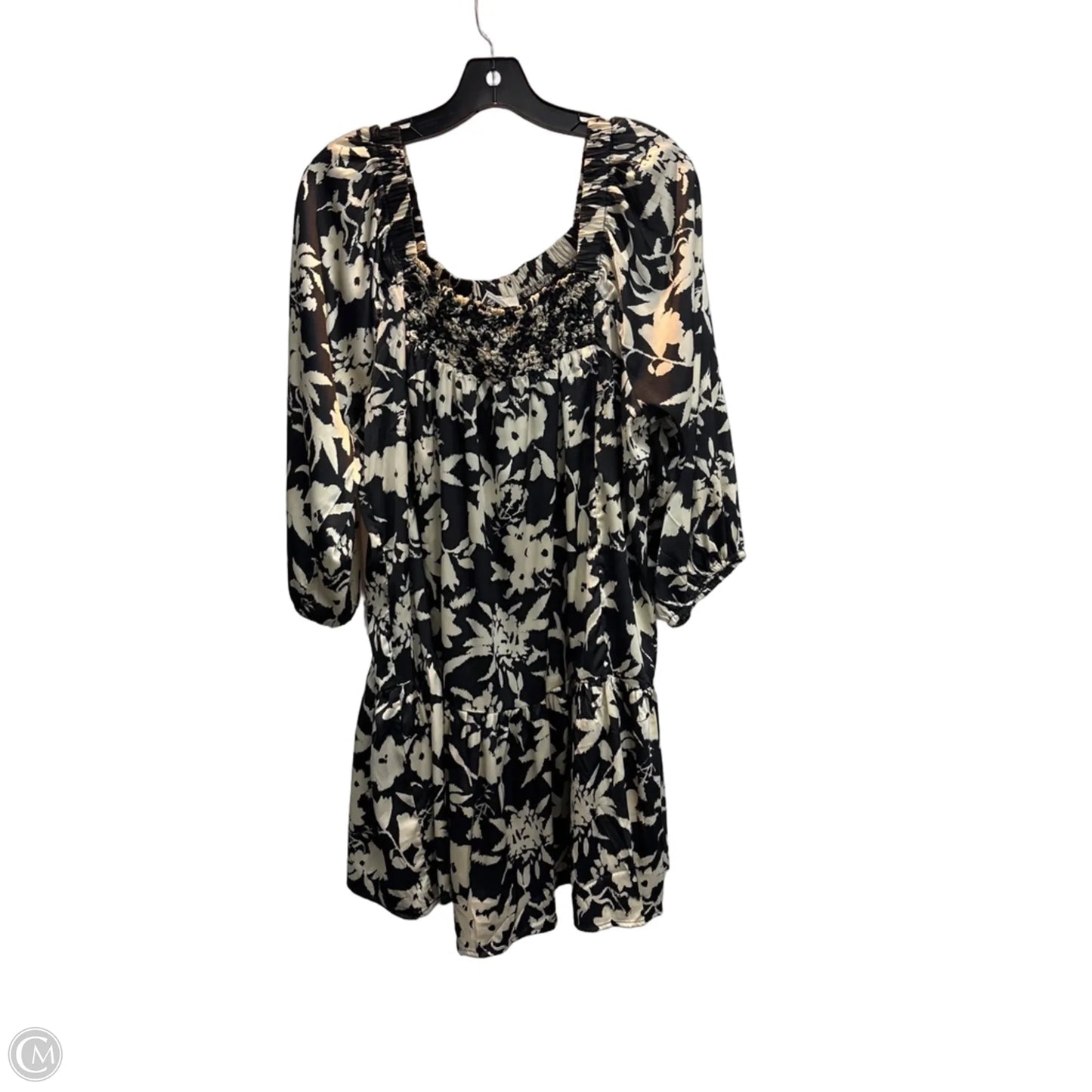 Dress Casual Short By Entro In Black & White, Size: L
