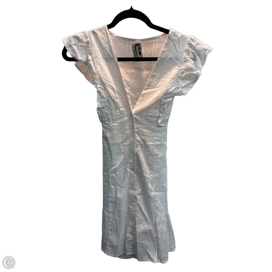 Dress Casual Short By Clothes Mentor In White, Size: M