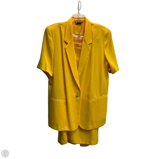 Skirt Suit 2pc By Clothes Mentor In Yellow, Size: 1x