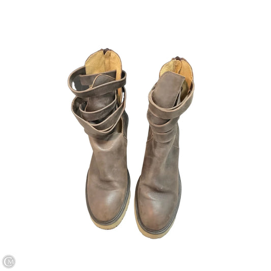 Boots Ankle Heels By Free People In Brown, Size: 10.5