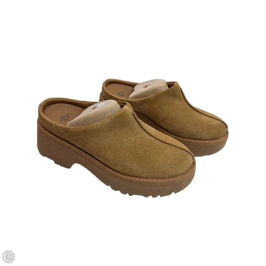 Shoes Designer By Ugg In Tan, Size: 9