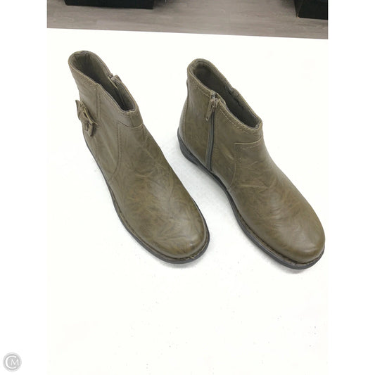 Boots Ankle Flats By Clarks In Green, Size: 7.5