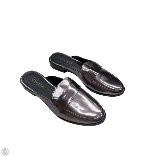 Shoes Flats By Charles David In Silver, Size: 8