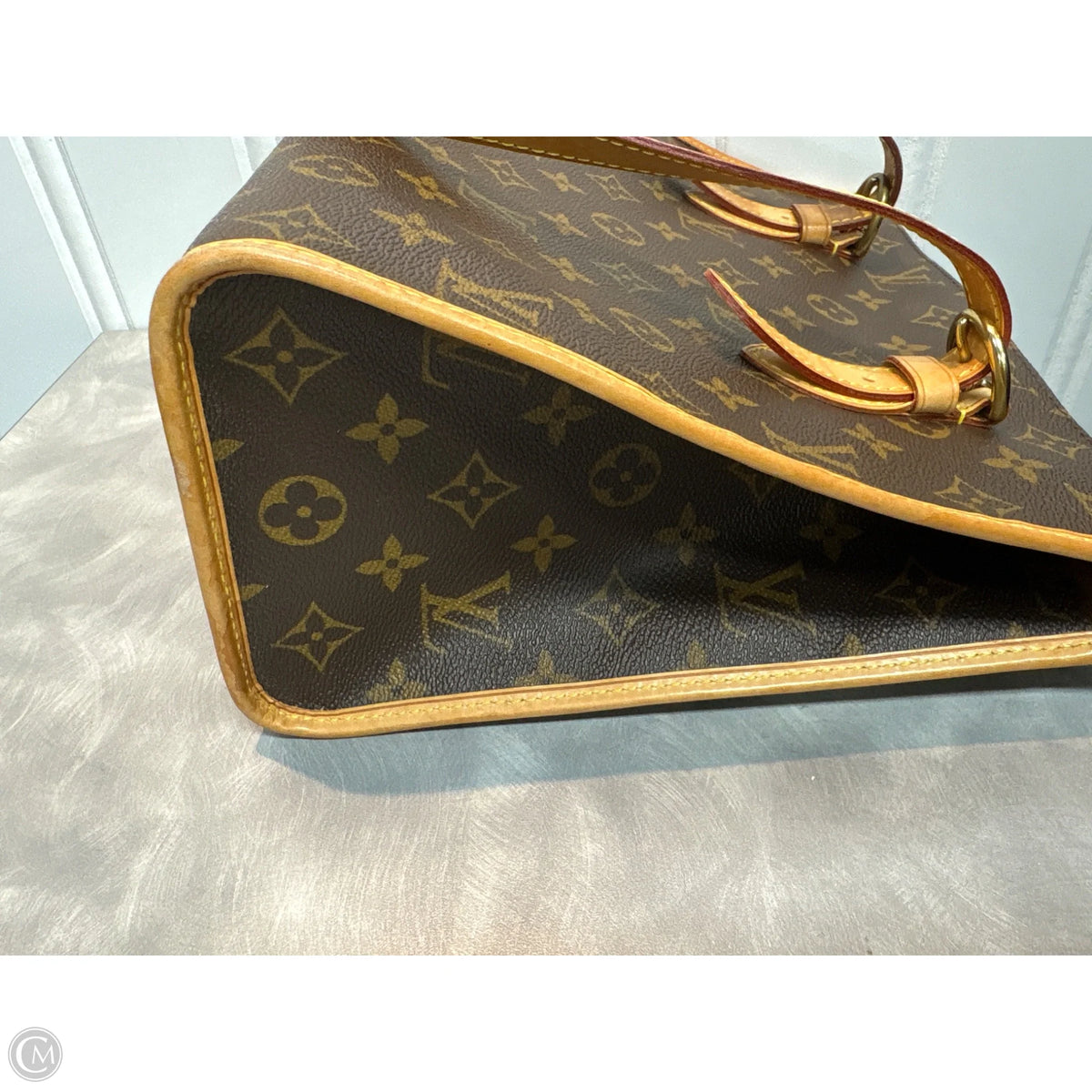 Handbag Luxury Designer By Louis Vuitton, Size: Medium