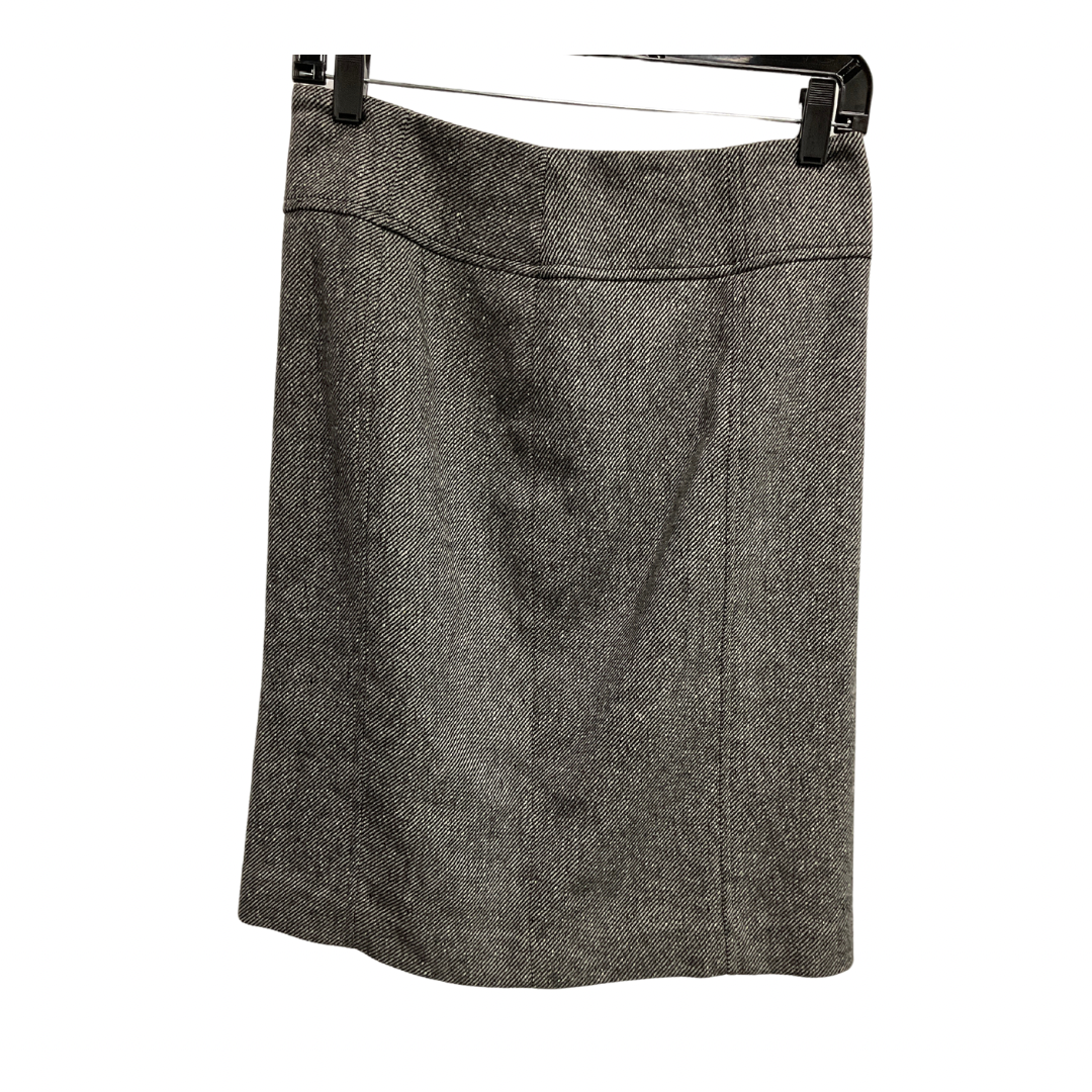 Skirt Mini & Short By Banana Republic In Grey, Size: 4