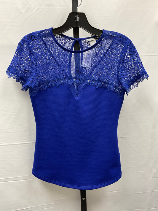 Top Short Sleeve By H&m  Size: Xs