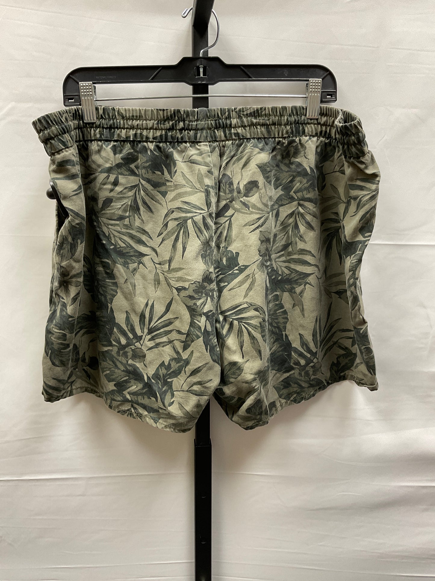 Green Shorts Old Navy, Size Xl