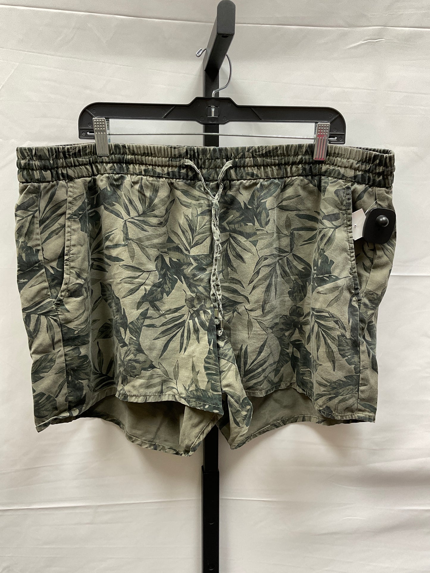 Green Shorts Old Navy, Size Xl