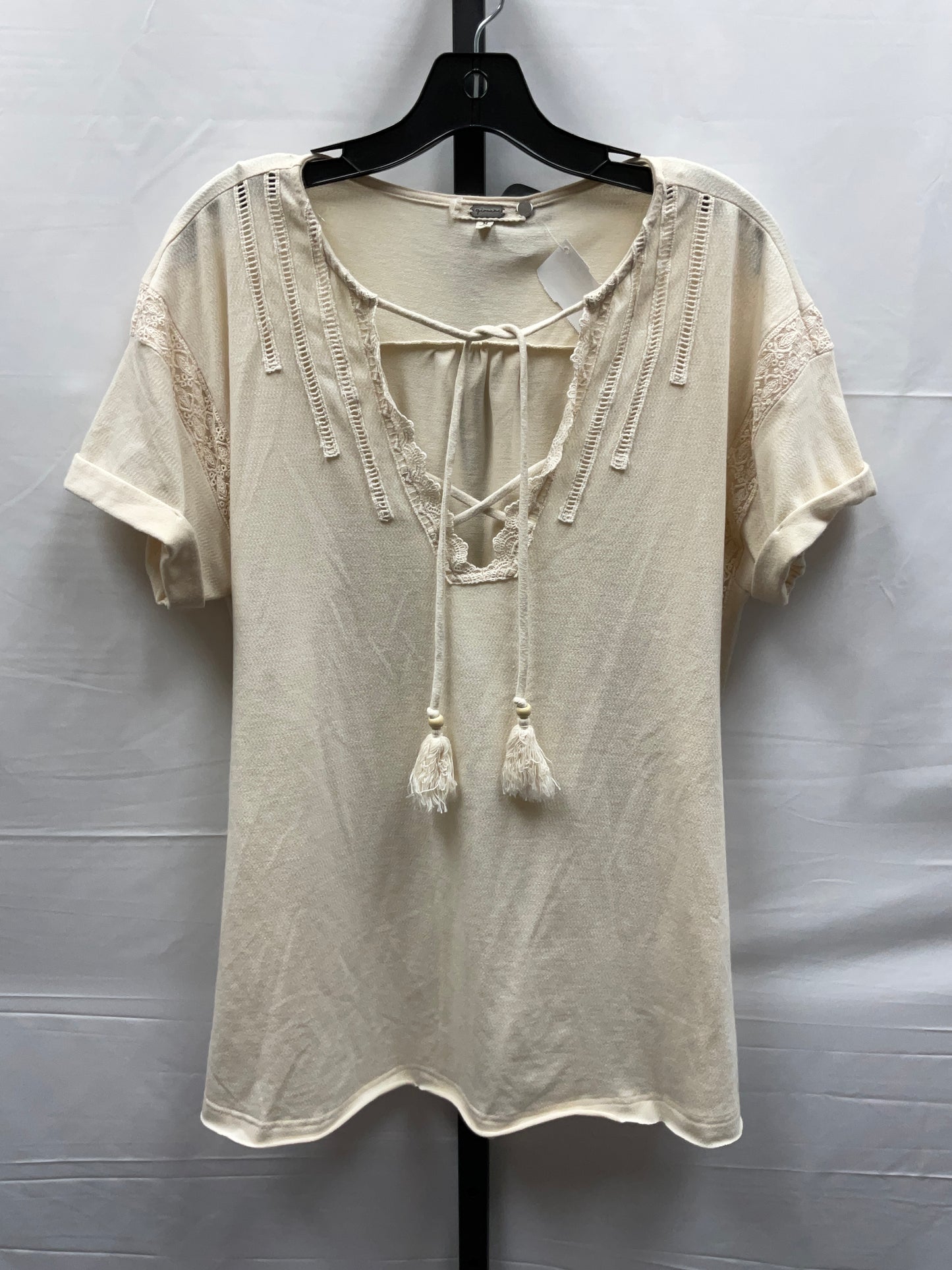 Cream Top Short Sleeve Clothes Mentor, Size M