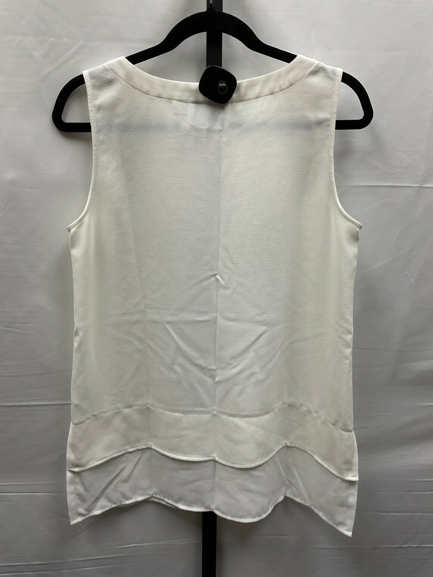 White Top Sleeveless Linea By Louis Dellolio, Size M