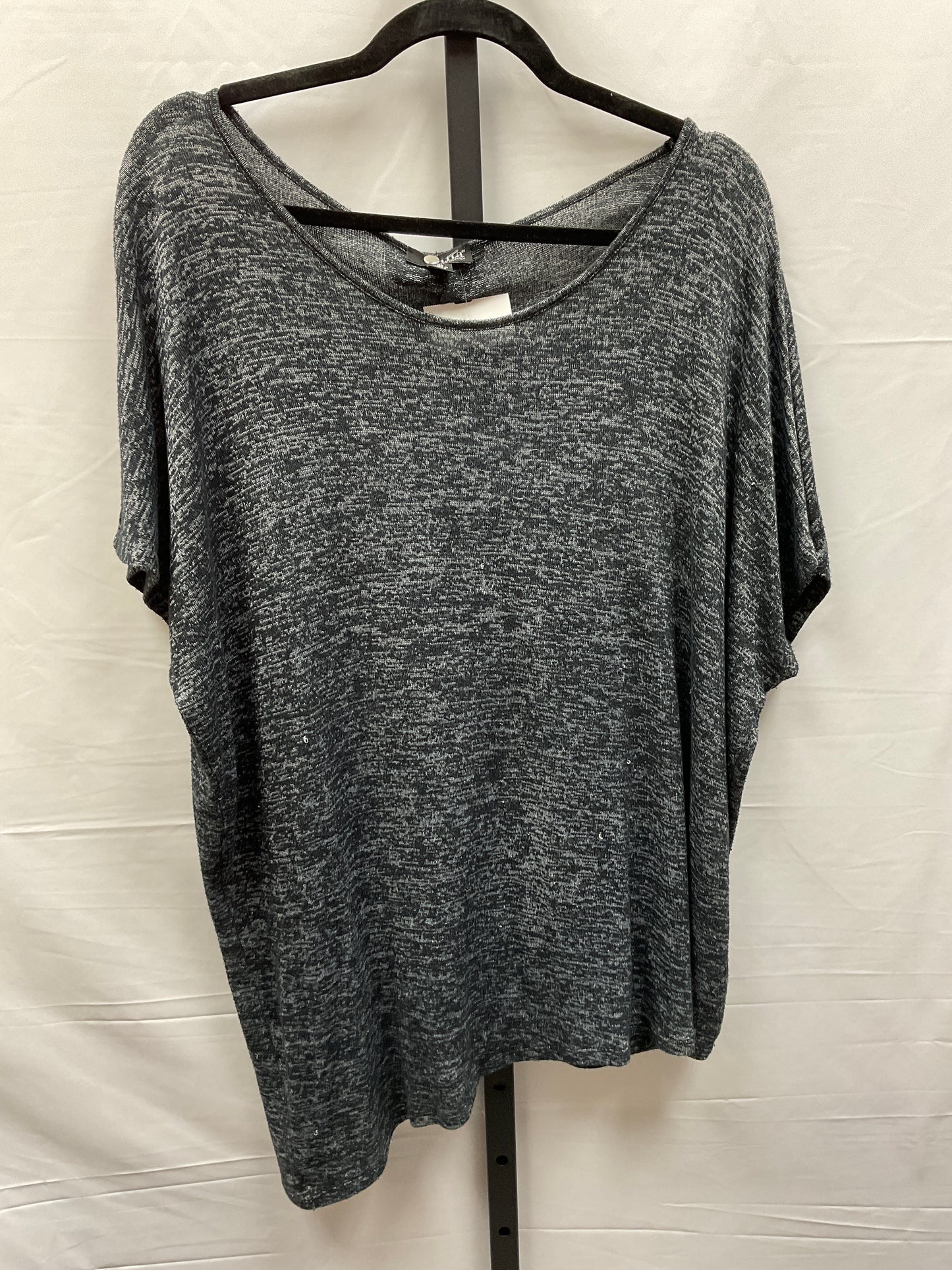 Black Top Short Sleeve Ana, Size Xl