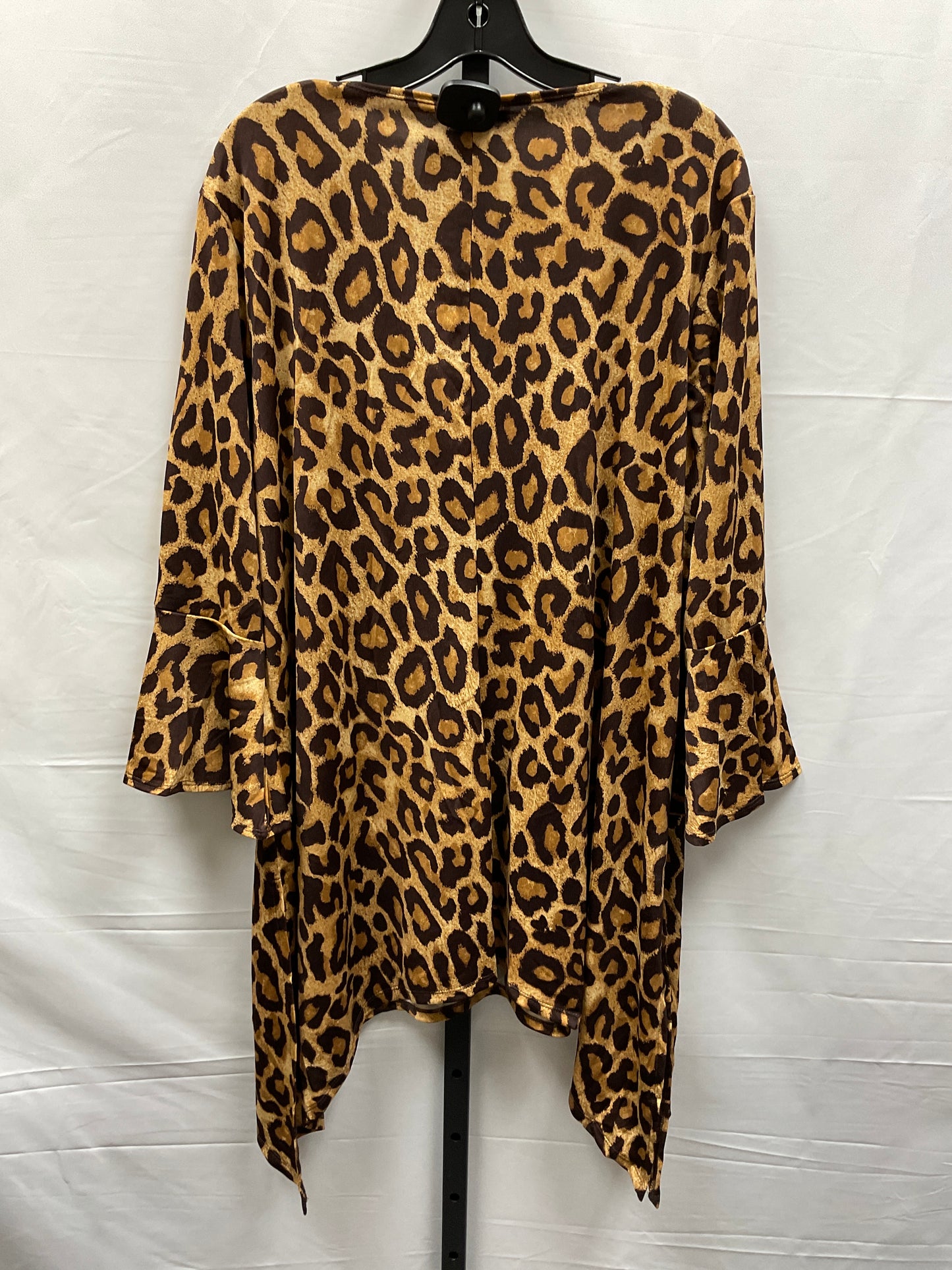 Animal Print Top 3/4 Sleeve Slinky Brand, Size 2x