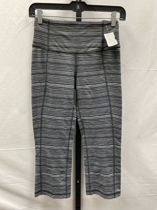 Striped Pattern Athletic Leggings Capris Lululemon, Size 4