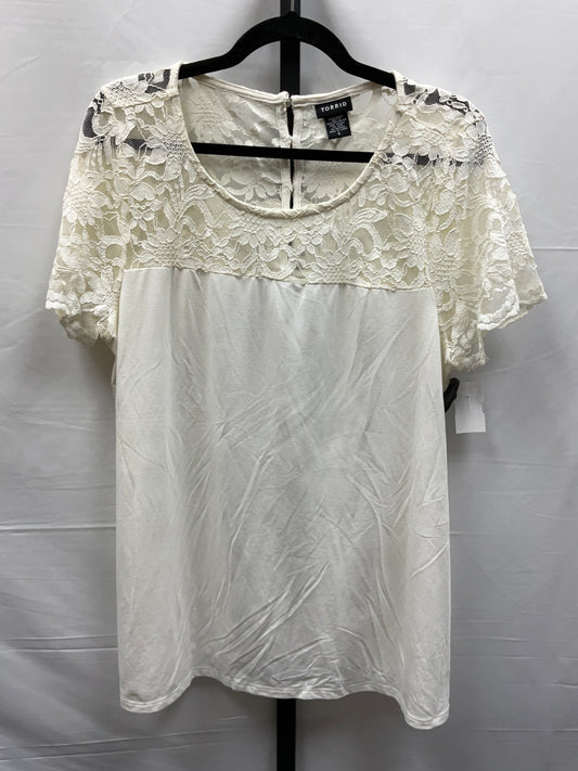 Cream Top Short Sleeve Torrid, Size Xl