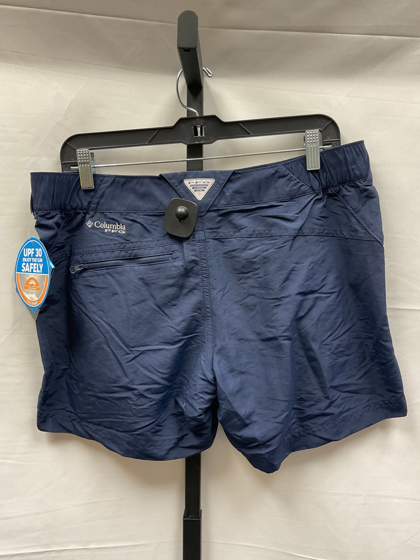 Navy Athletic Shorts Columbia, Size M