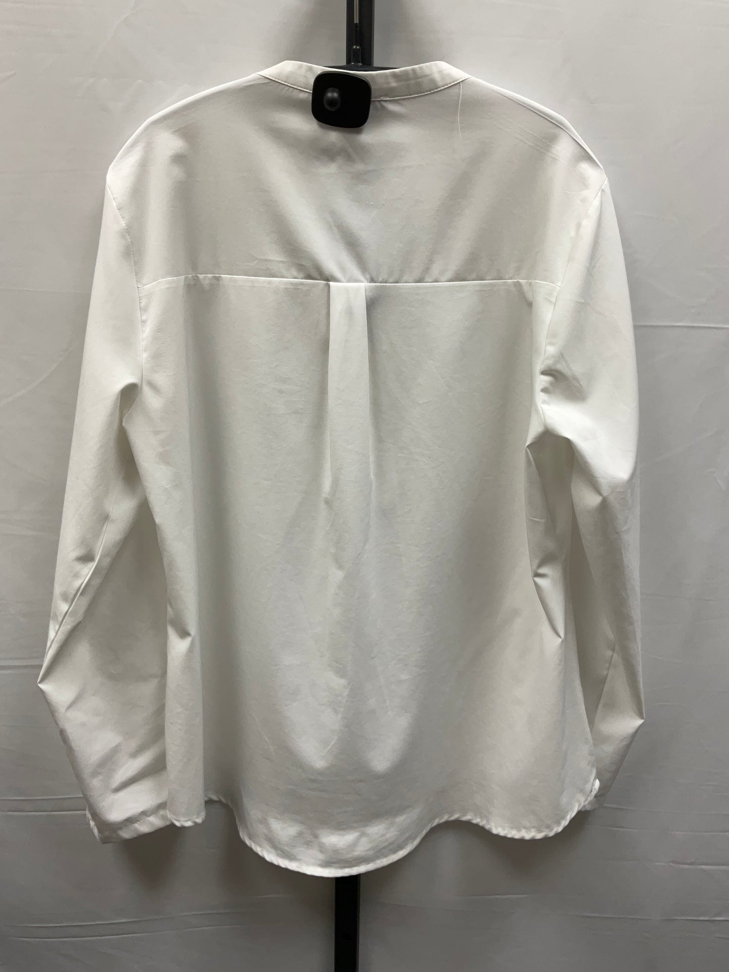 White Top Long Sleeve Clothes Mentor, Size L