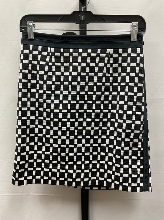 Skirt Mini & Short By White House Black Market In Black & White, Size: Xs