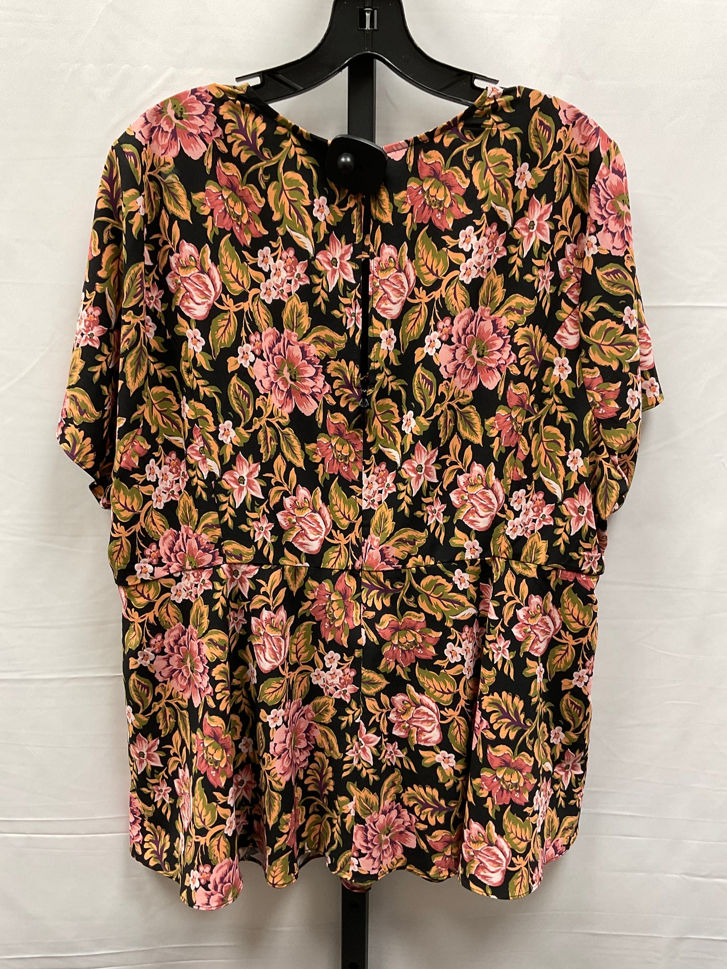 Top Short Sleeve By Torrid In Floral Print, Size: 2x