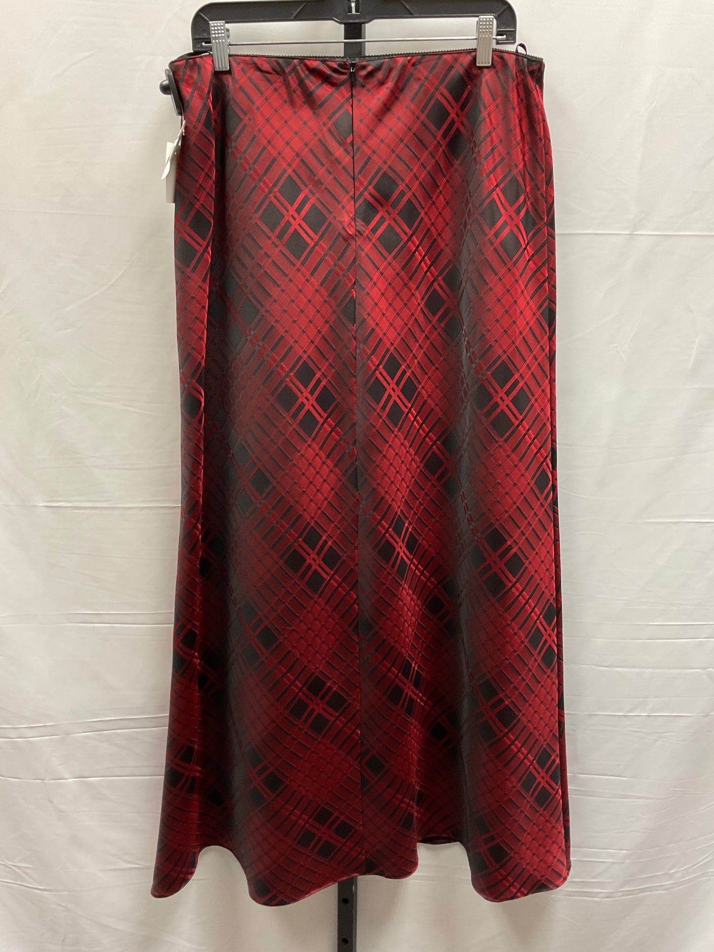 Skirt Maxi By Alex Evenings In Black & Red, Size: L