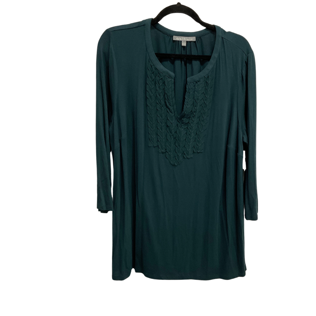 Top Long Sleeve By Daniel Rainn In Green, Size: 1x