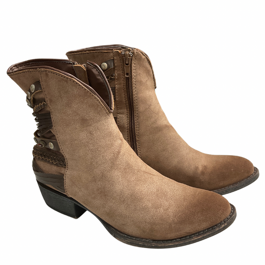 Boots Western By Coconuts In Brown, Size: 6.5