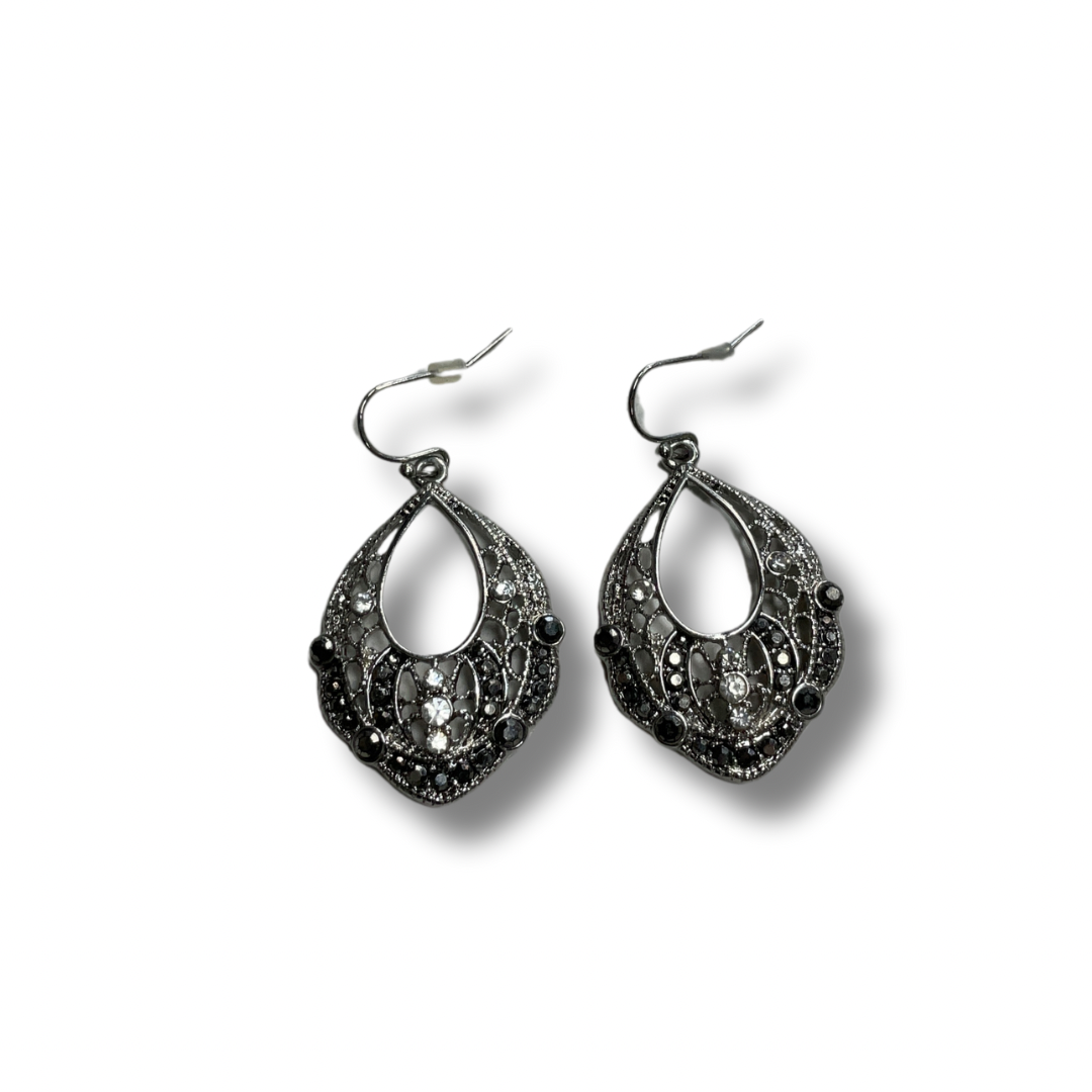 Earrings Dangle/drop By Clothes Mentor, Size: 02 Piece Set