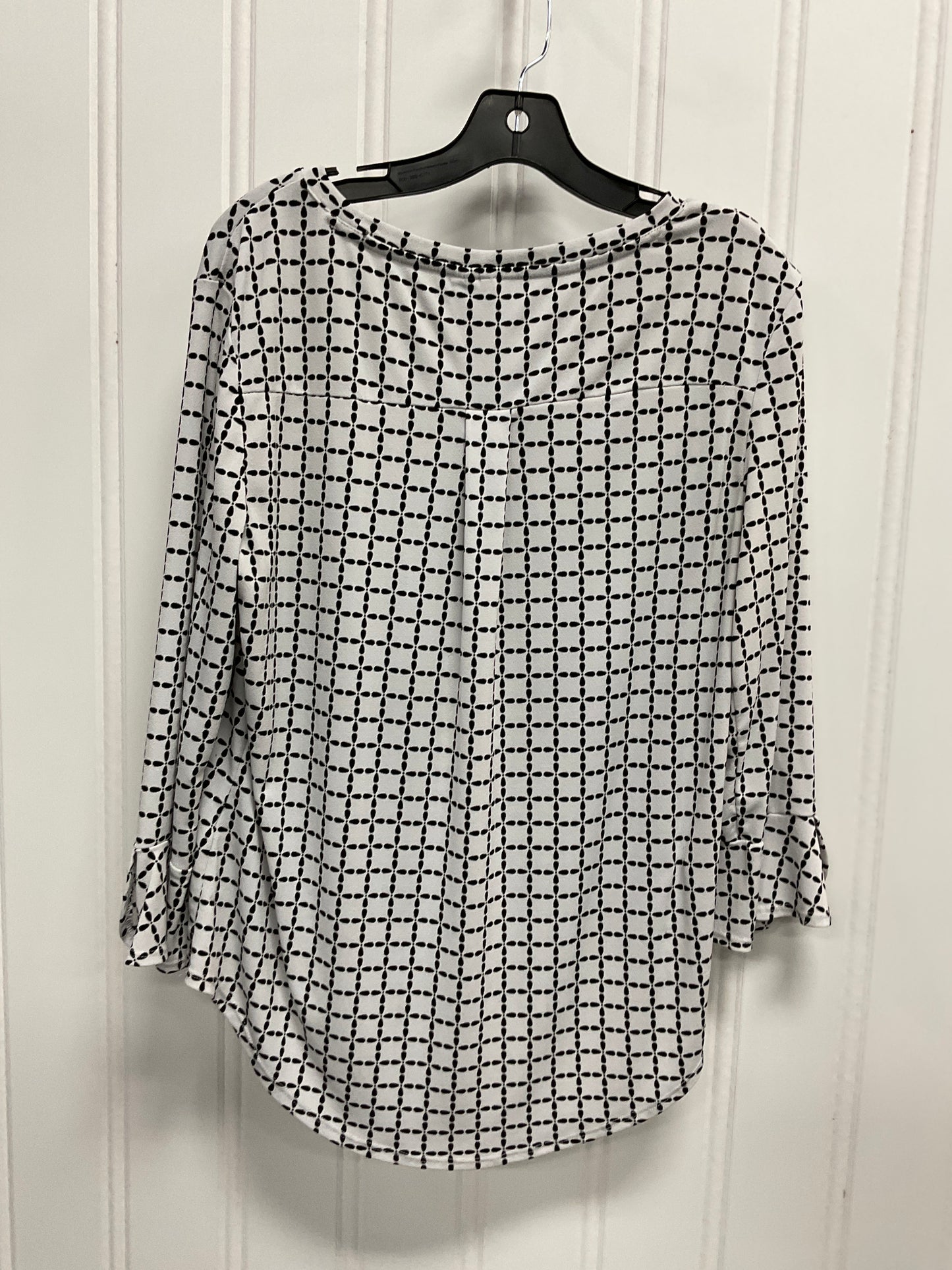 Top Long Sleeve By Elle In Black & White, Size: L