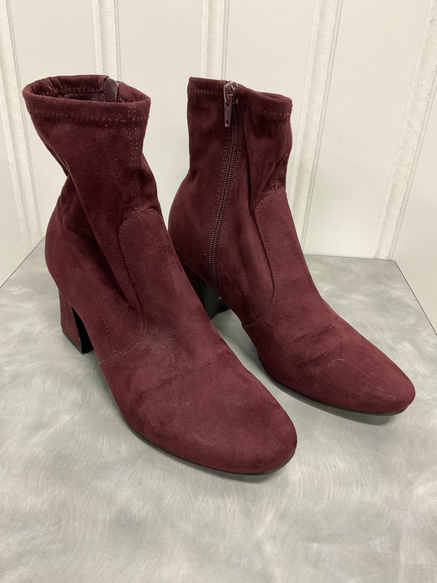 Boots Ankle Heels By Unisa In Maroon, Size: 6