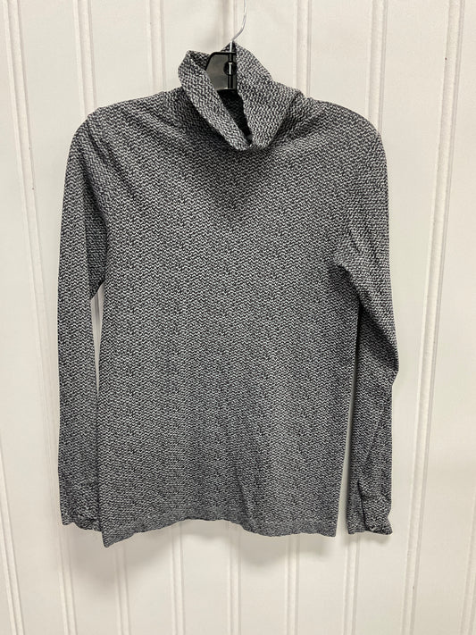 Top Long Sleeve Basic By Athleta In Black & Grey, Size: M