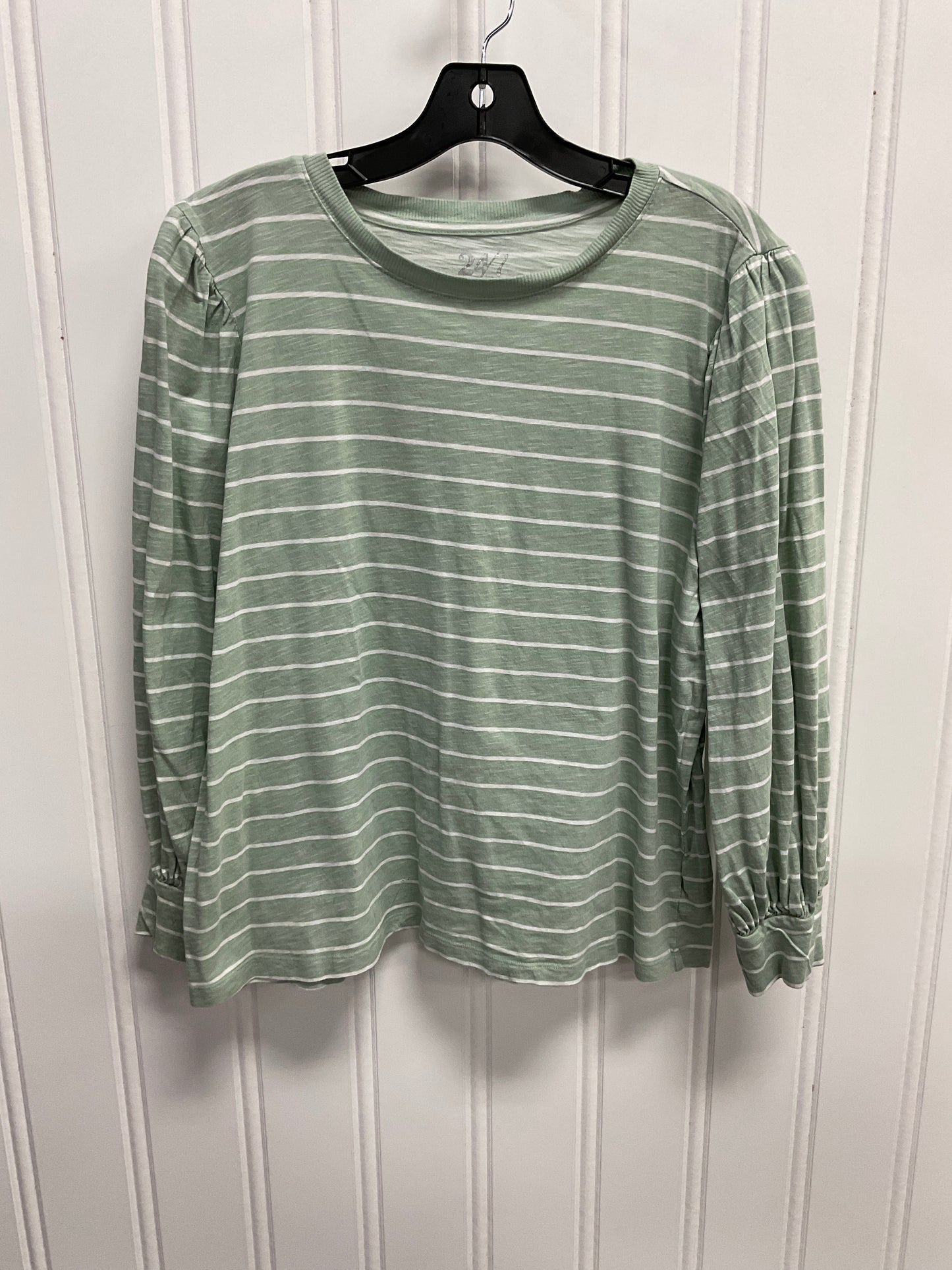 Top Long Sleeve By Maurices In Green & White, Size: Xl