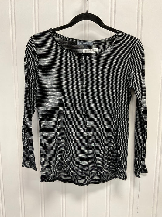 Top Long Sleeve Basic By Elliott Lauren In Striped Pattern, Size: S