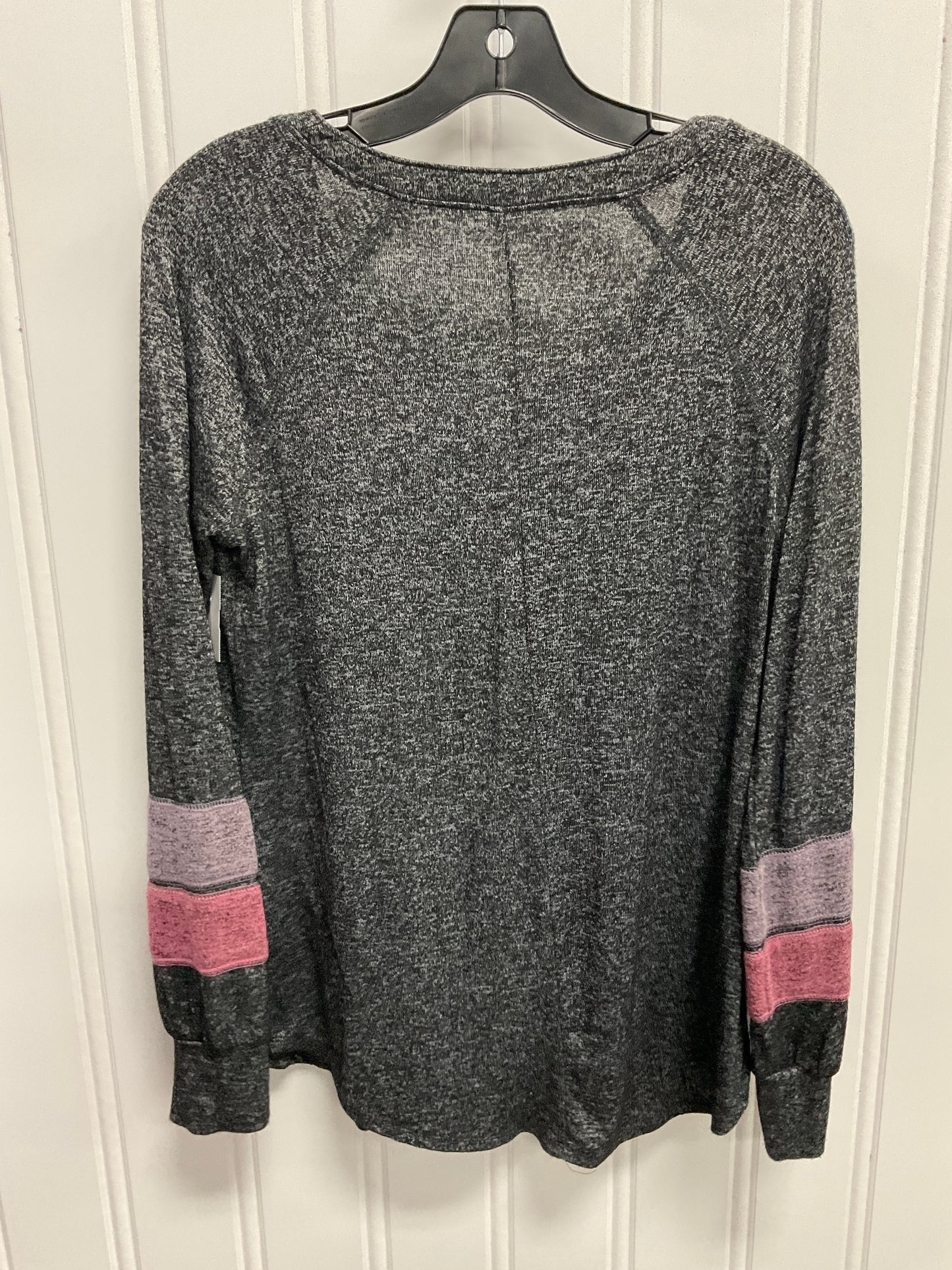 Top Long Sleeve By Maurices In Grey, Size: S