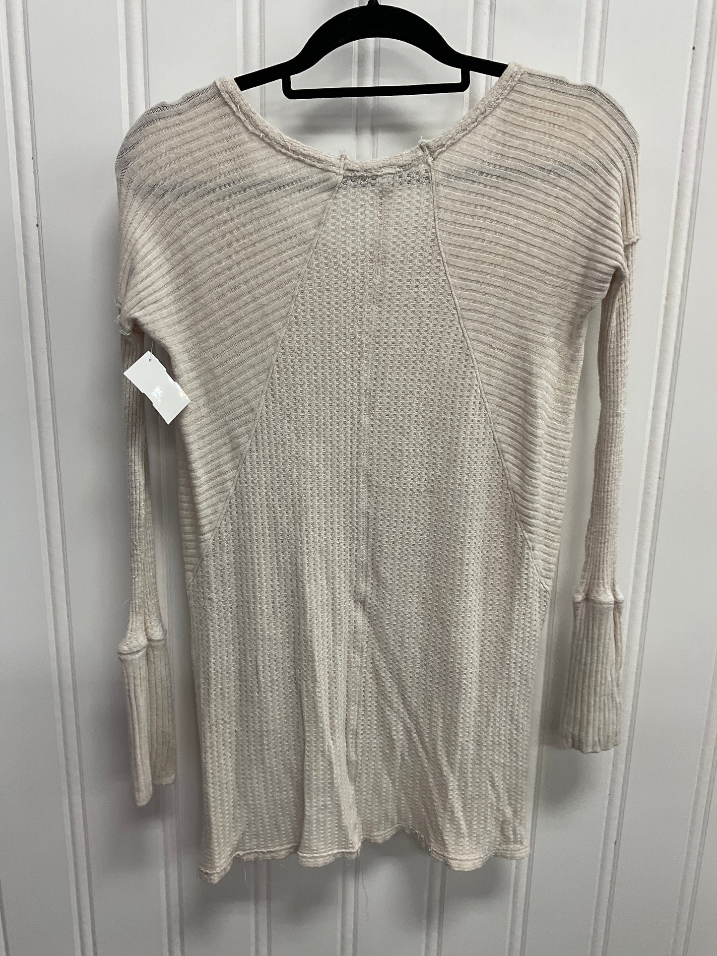 Top Long Sleeve By Free People In Beige, Size: Xs