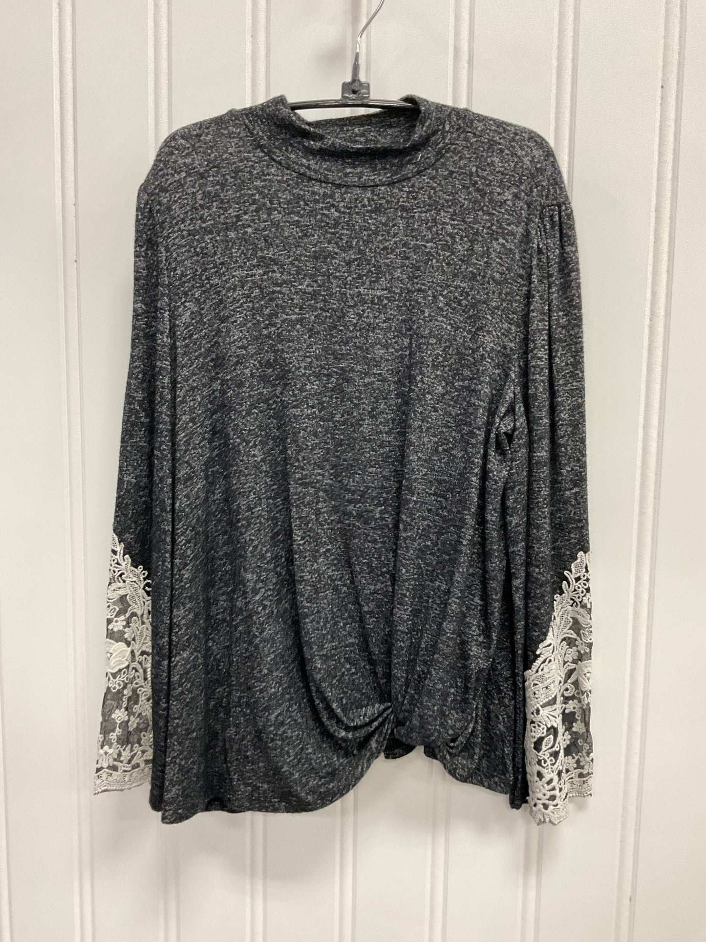 Top Long Sleeve By Maurices In Black & White, Size: L