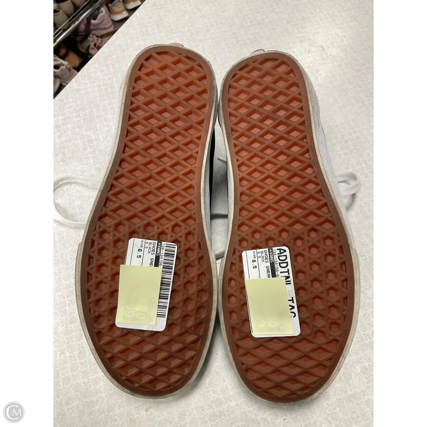 Shoes Sneakers By Vans In Black, Size: 6.5