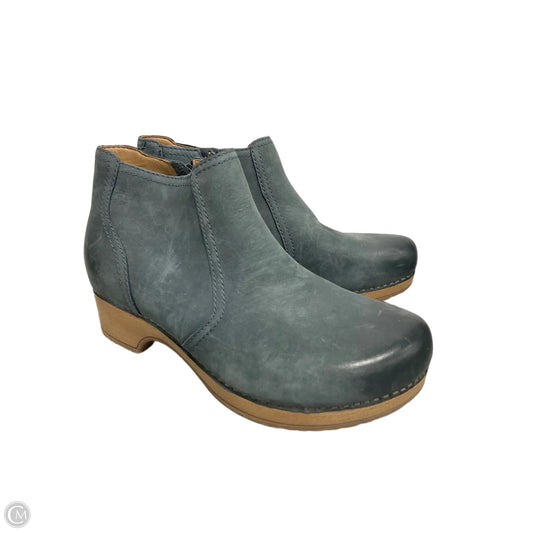 Boots Ankle Flats By Dansko In Grey, Size: 8